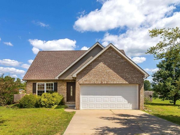 9770 W Winyard Place, Owensville, IN 47665