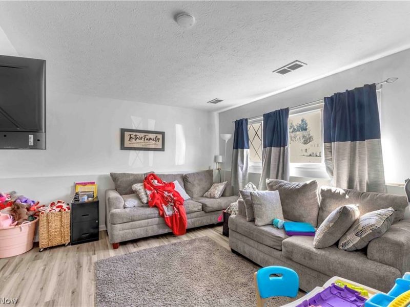 24611 Ridgeline Drive, Bedford Heights, OH 44146 Photo 2