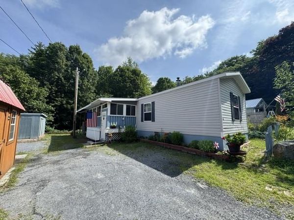 60 Tori Lane, Bennington, VT 05201