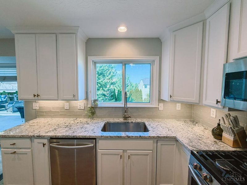 7169 Ruwes Oak Drive, Green Township, OH 45248 Photo 13