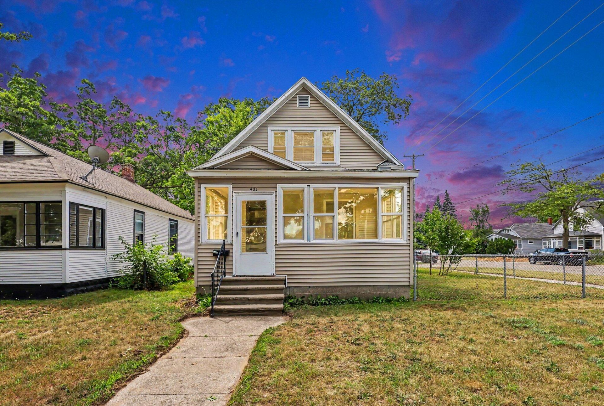 421 W Forest Avenue, Muskegon, MI 49441 Main Photo