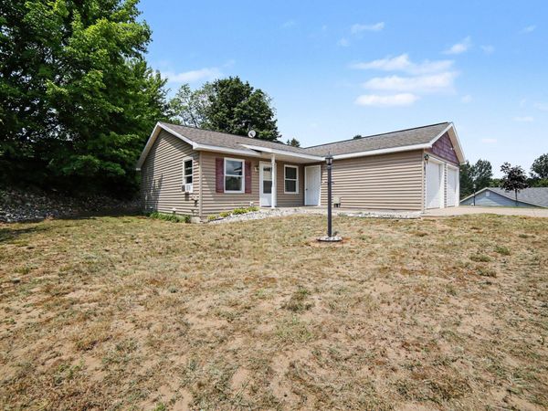 218 Devonwood Drive, Shelby, MI 49455