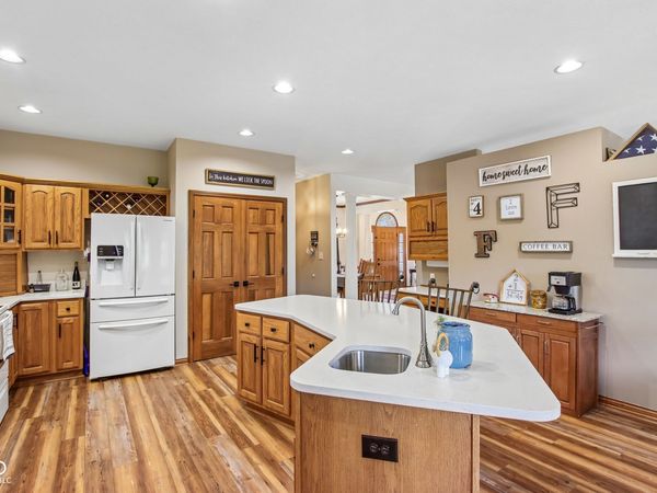 6635 E Ridgeview Court, Mooresville, IN 46158