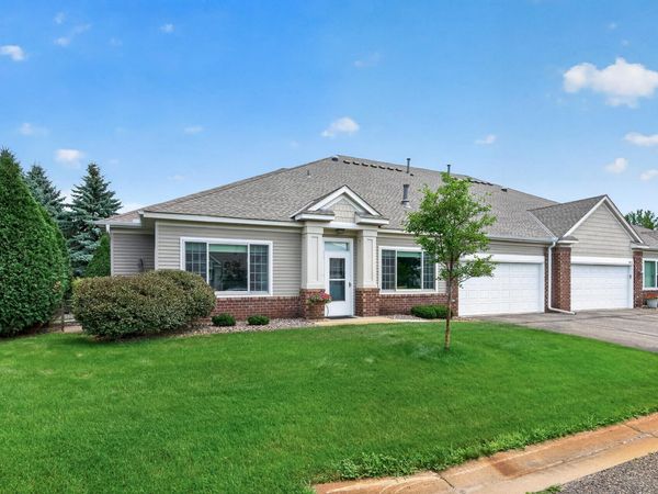 5815 Prairie Ridge Drive, Shoreview, MN 55126