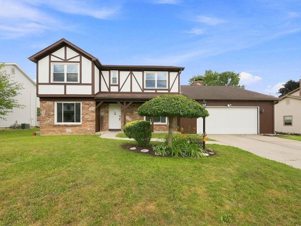 5724 Lancashire Court, Fort Wayne, IN 46825