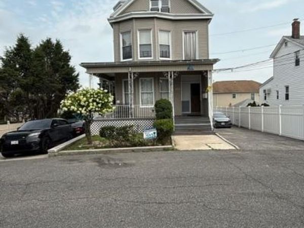 225 Edgewood Avenue, Yonkers, NY 10704