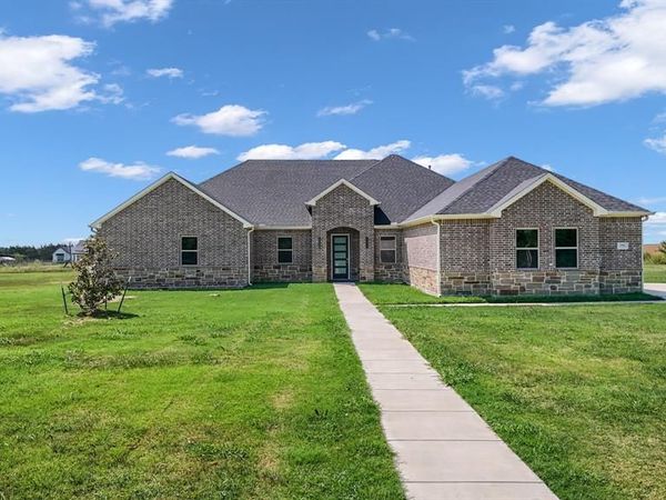 350 Farrar Road , Waxahachie, TX 75165