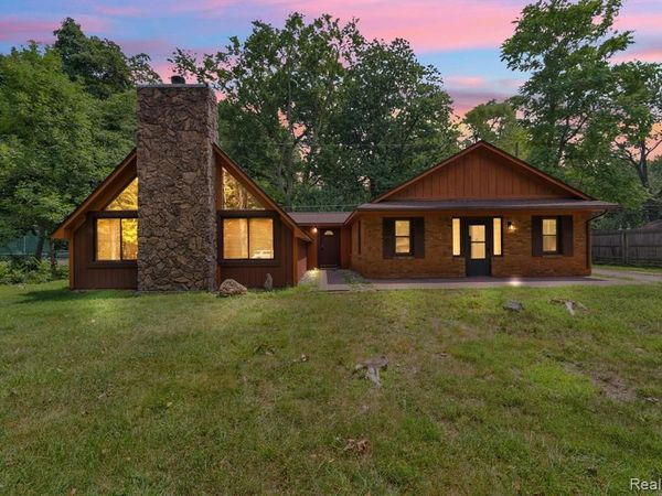 15830 Harrison Street, Livonia, MI 48154