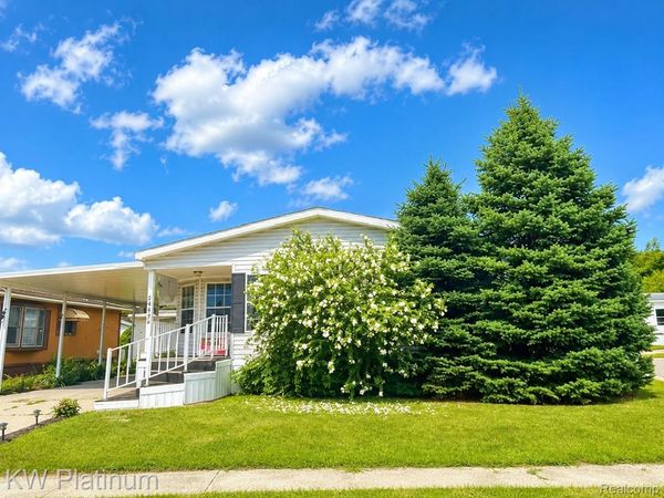 49454 Wisteria Court, Shelby Township, Mi 48315