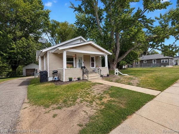 4301 Menton Street , Flint, MI 48507