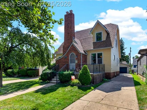 116 S Kenwood Avenue , Royal Oak, MI 48067