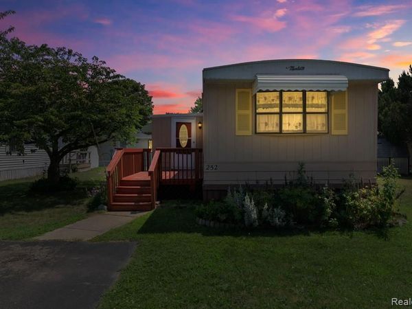 351 North Squirrel Road , Auburn Hills, MI 48326
