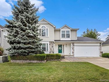 47114 Scarlet Drive S, Novi, Mi 48374
