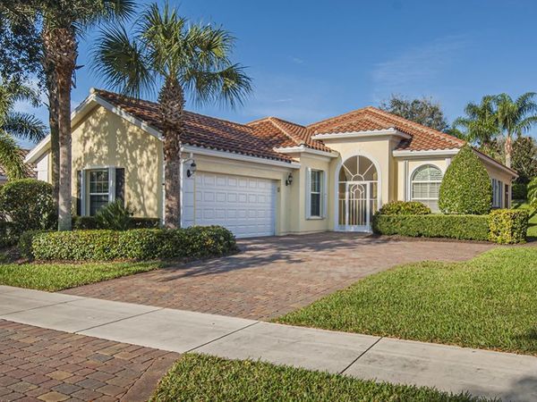 5189 Eleuthra Circle, Vero Beach, FL 32967