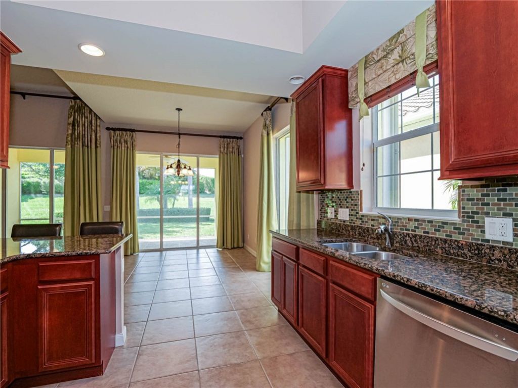 5189 Eleuthra Circle, Vero Beach, FL 32967 Photo