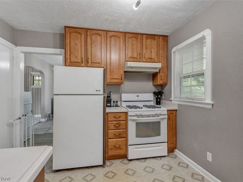 148 Brandtson Avenue, Elyria, OH 44035 Photo 10