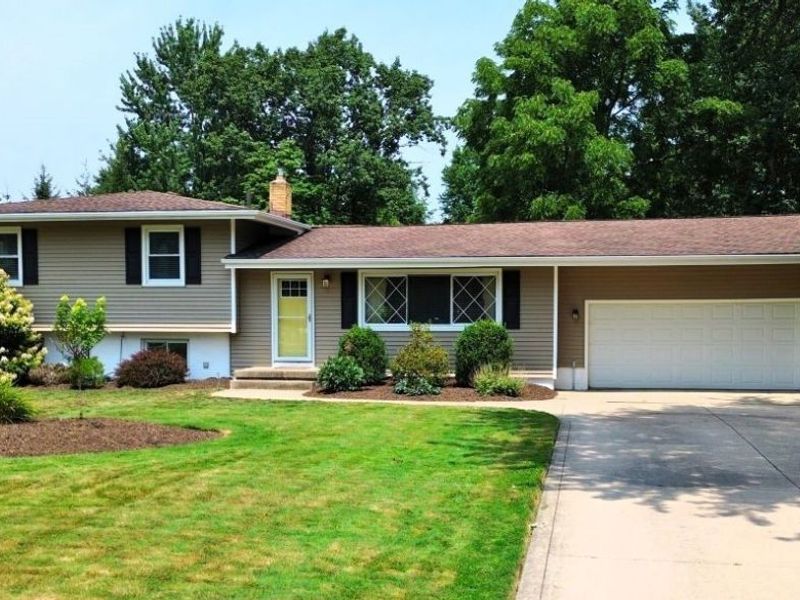 1031 Cessna Drive, Macedonia, OH 44056 Photo 4
