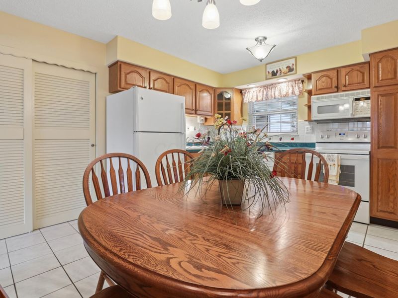 6480 Carriage Lane, Reynoldsburg, OH 43068 Photo 10