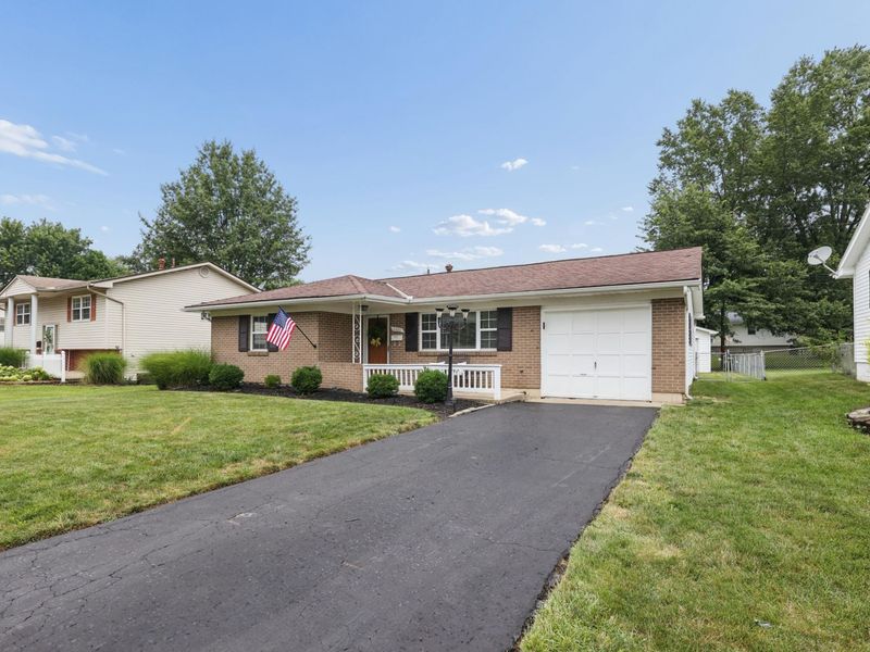 6480 Carriage Lane, Reynoldsburg, OH 43068 Photo 2