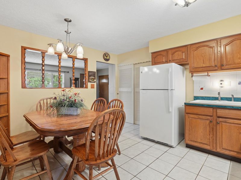 6480 Carriage Lane, Reynoldsburg, OH 43068 Photo 8