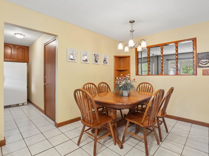 6480 Carriage Lane, Reynoldsburg, OH 43068 Photo 9