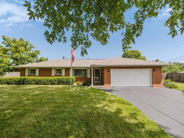 2438 Warrensburg Road, Delaware, OH 43015