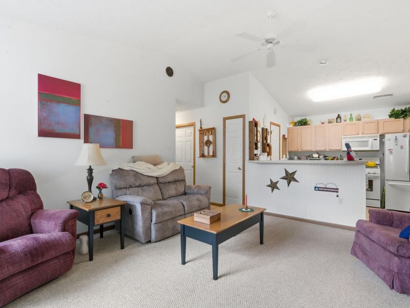 1238 Hunters Walk , Ashland, OH 44805 Photo 5