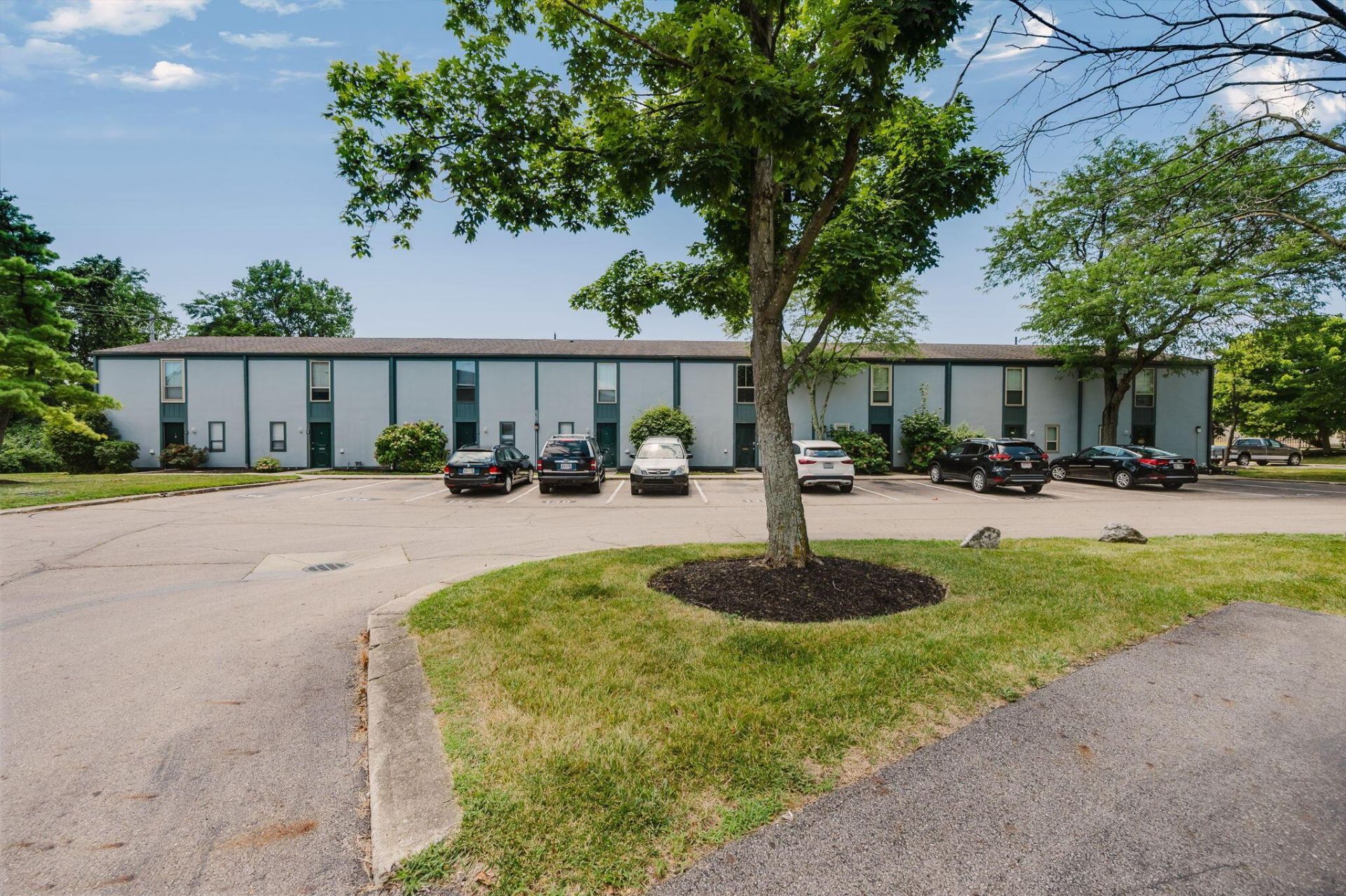 1014 Galliton Court, Unit F, Columbus, OH 43220 Main Photo