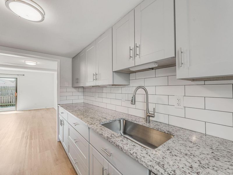 1014 Galliton Court, Unit F, Columbus, OH 43220 Photo 12