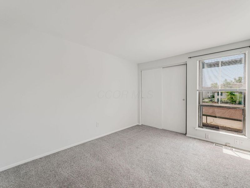 1014 Galliton Court, Unit F, Columbus, OH 43220 Photo 19