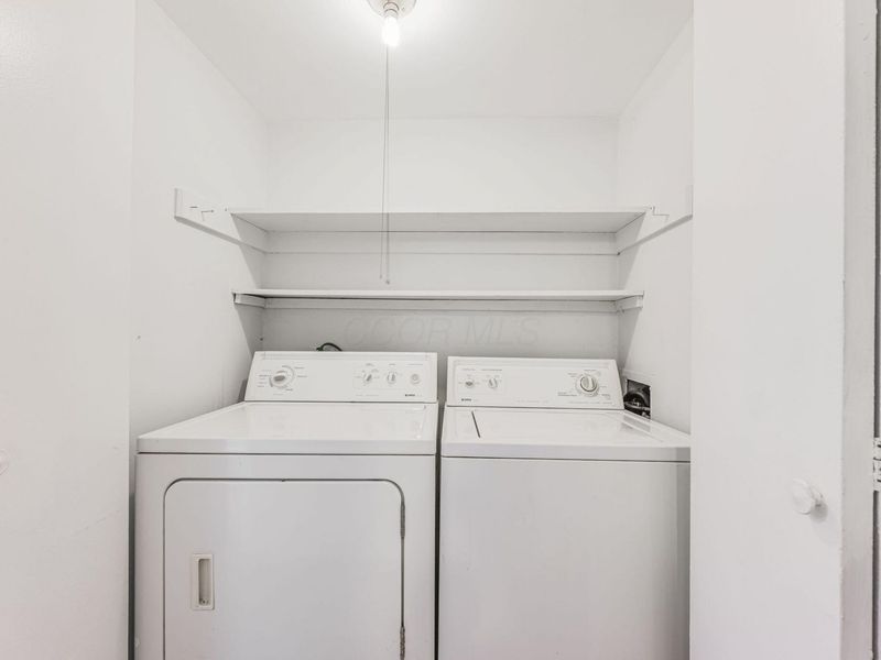 1014 Galliton Court, Unit F, Columbus, OH 43220 Photo 6