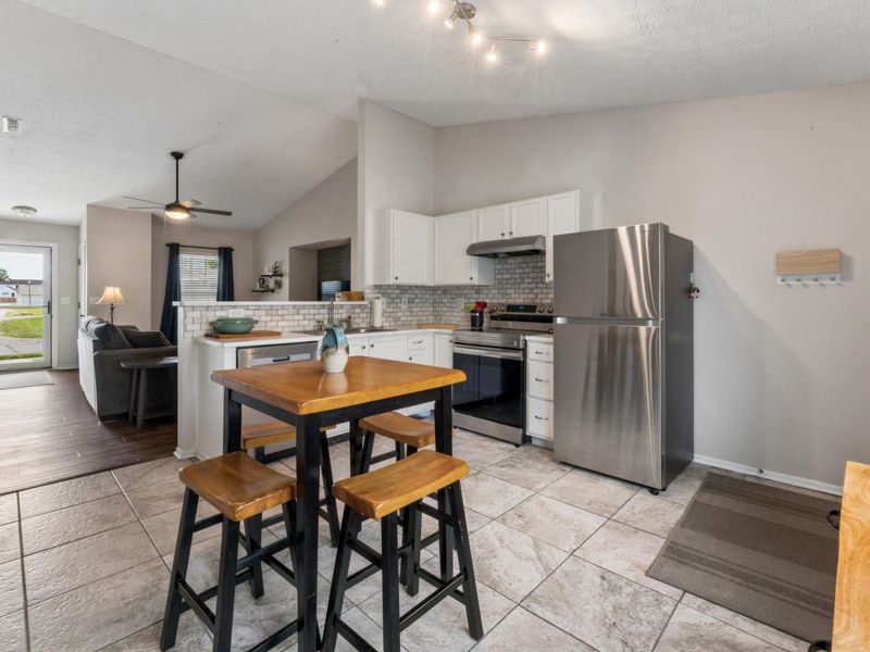 5956 Signature Drive, Galloway, OH 43119 Photo 7