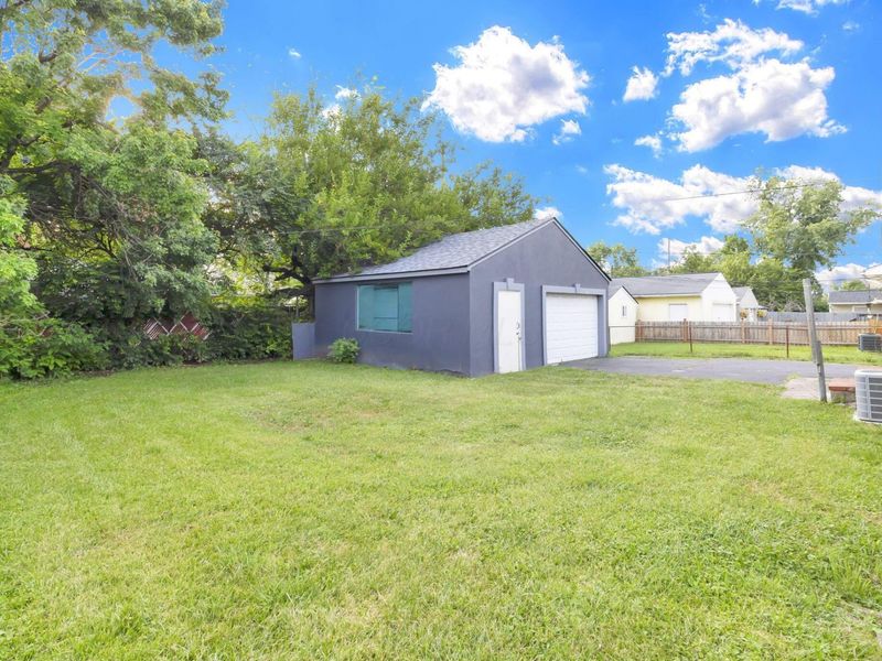 837 Demorest Road , Columbus, OH 43204 Photo 28