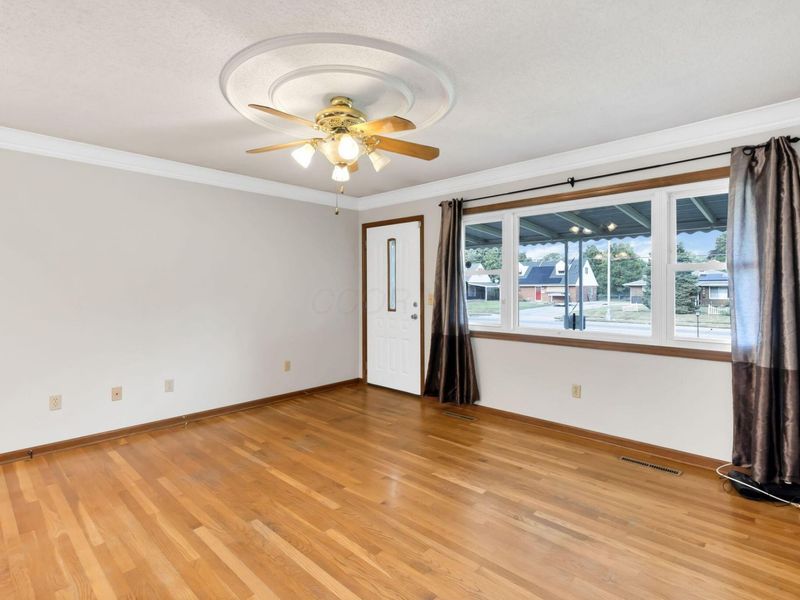837 Demorest Road , Columbus, OH 43204 Photo 3