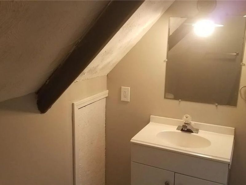 3318 Montclair Avenue, Cleveland, OH 44109 Photo 39