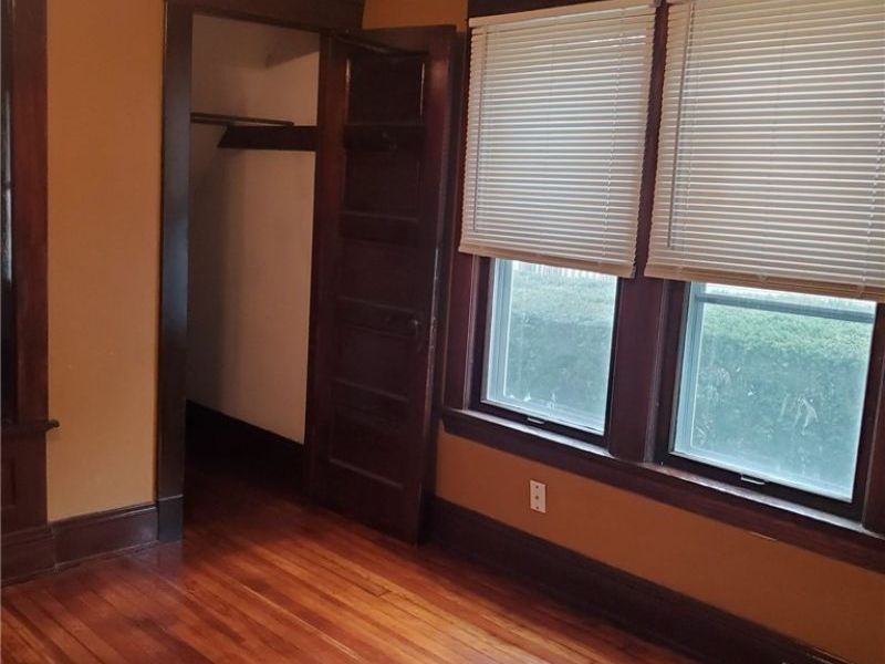 3318 Montclair Avenue, Cleveland, OH 44109 Photo 9