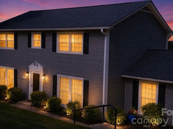 3755 21st Street NE, Hickory, NC 28601