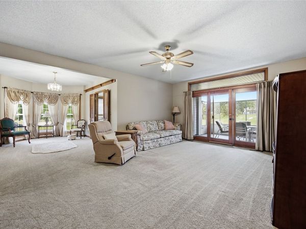 4425 Westchester Drive NE, Unit B, Cedar Rapids, IA 52402