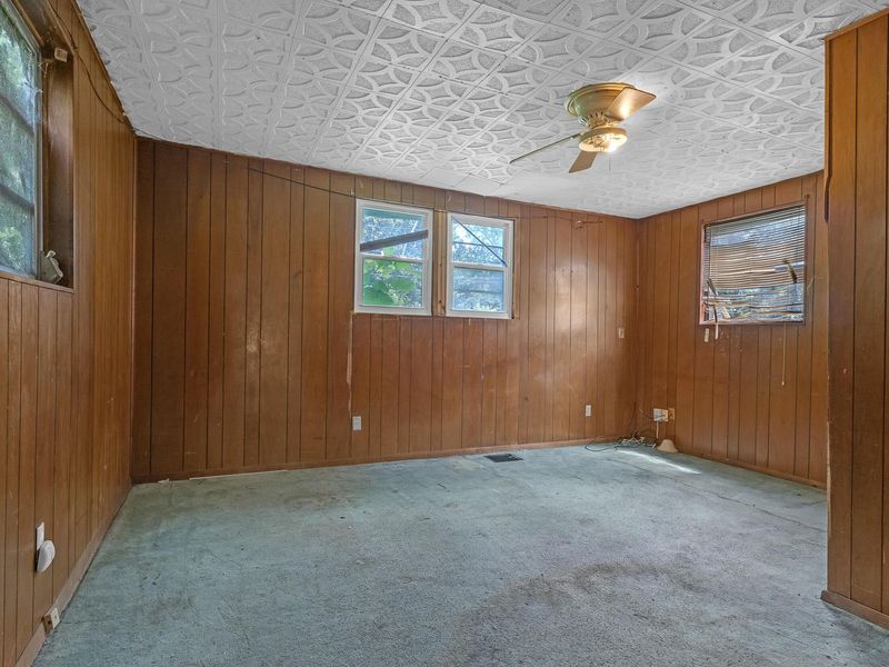 116 Clarendon Avenue, Columbus, OH 43223 Photo 9