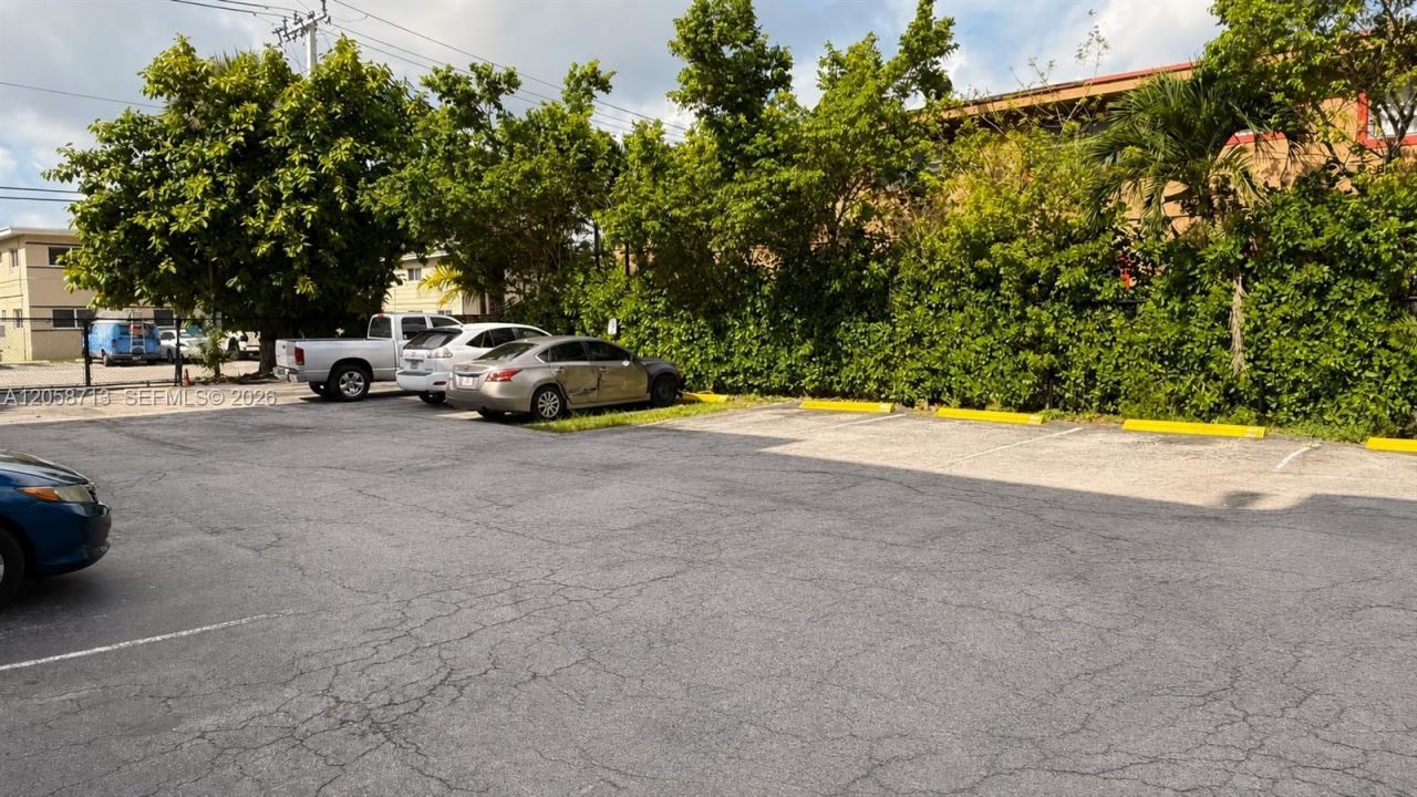 12590 NE 16th Ave, Unit 605, North Miami, FL 33161 Photo