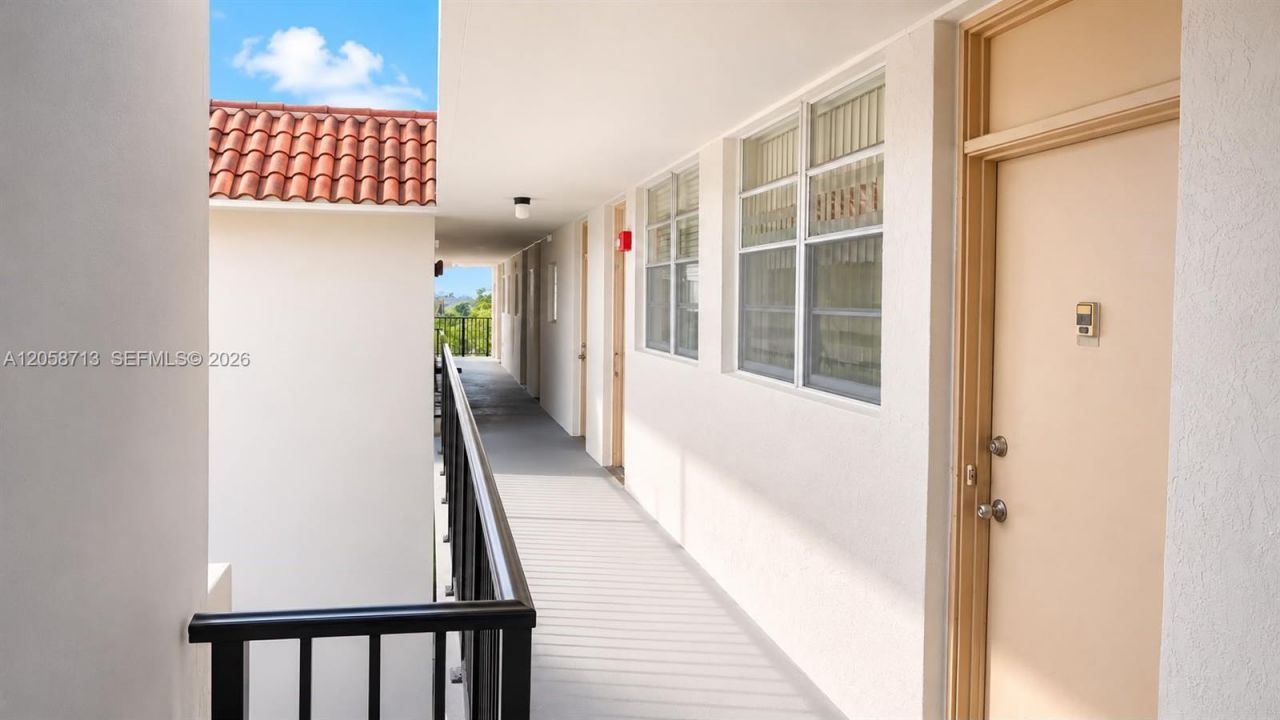12590 NE 16th Ave, Unit 605, North Miami, FL 33161 Photo