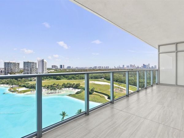 2411 Laguna Circle , Unit 1107, North Miami, FL 33181