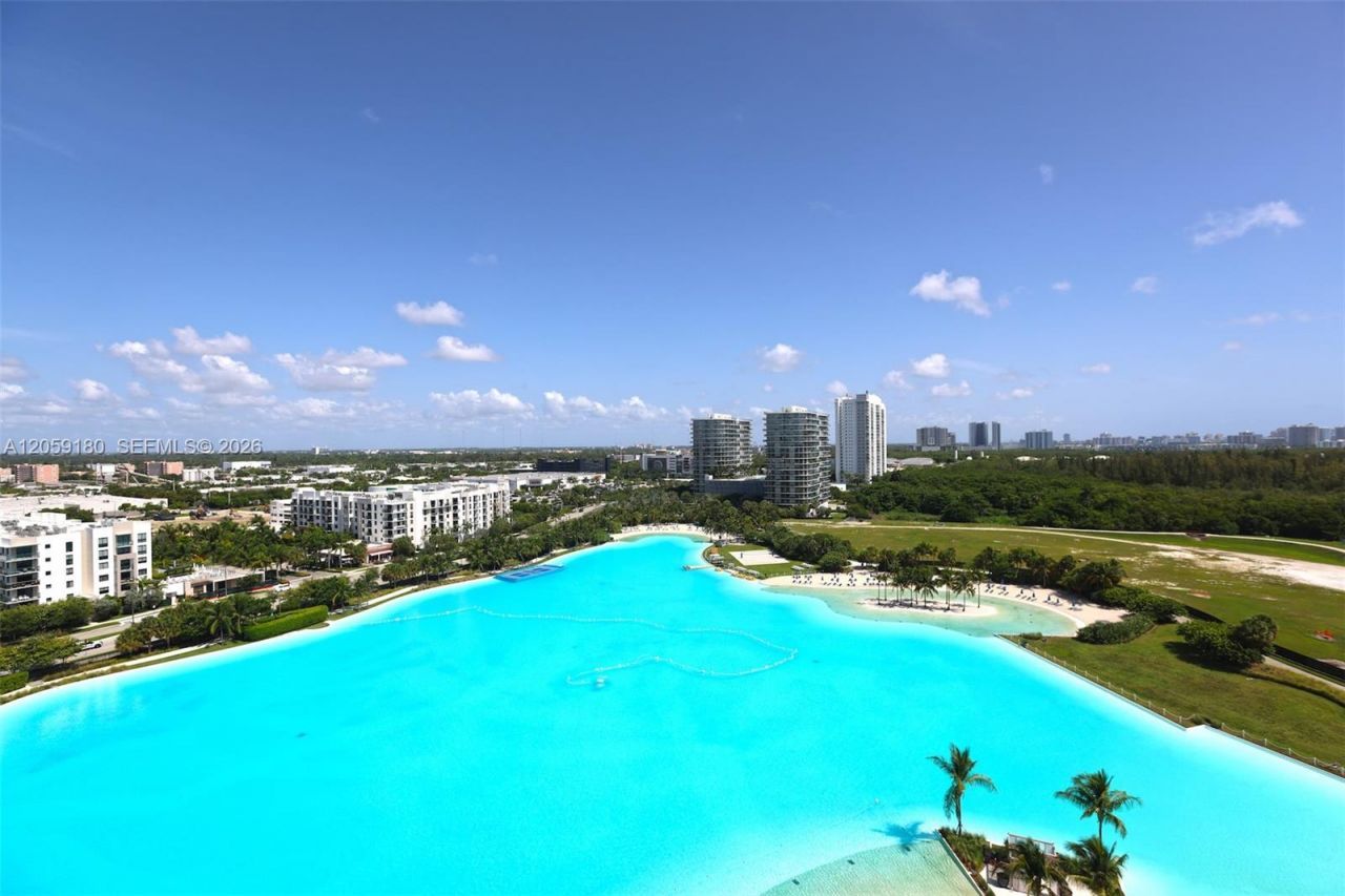 2411 Laguna Circle, Unit 1107, North Miami, FL 33181 Photo