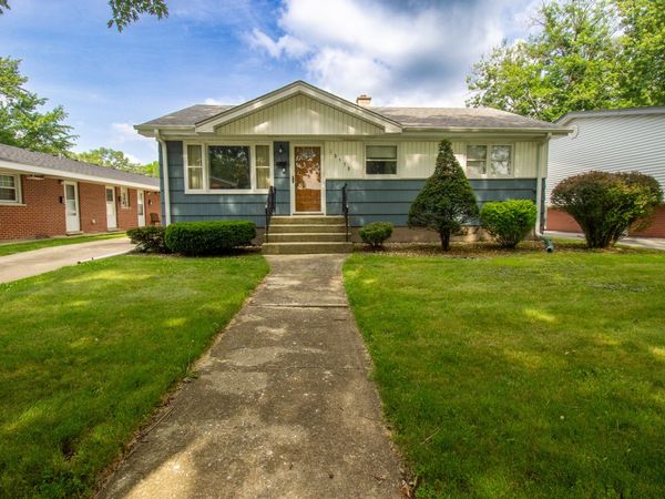 18538 Oak Avenue , Lansing, IL 60438