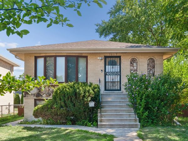 7017 W Jarvis Avenue , Niles, IL 60714