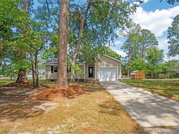 3695 applegate Road, Hope Mills, NC 28348