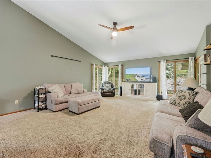 2402 Woodlawn, Dover, OH 44622 Photo 11