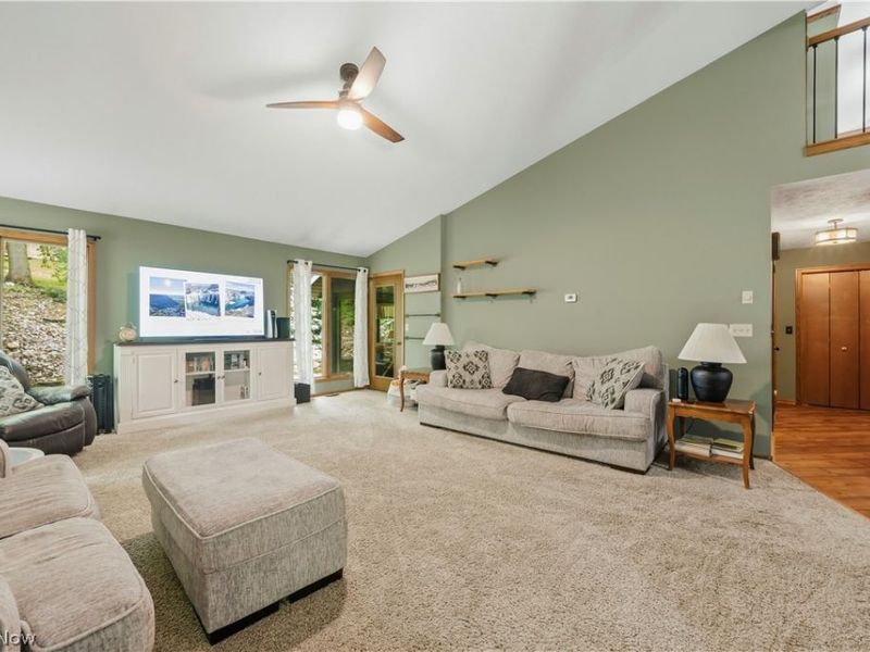 2402 Woodlawn, Dover, OH 44622 Photo 12
