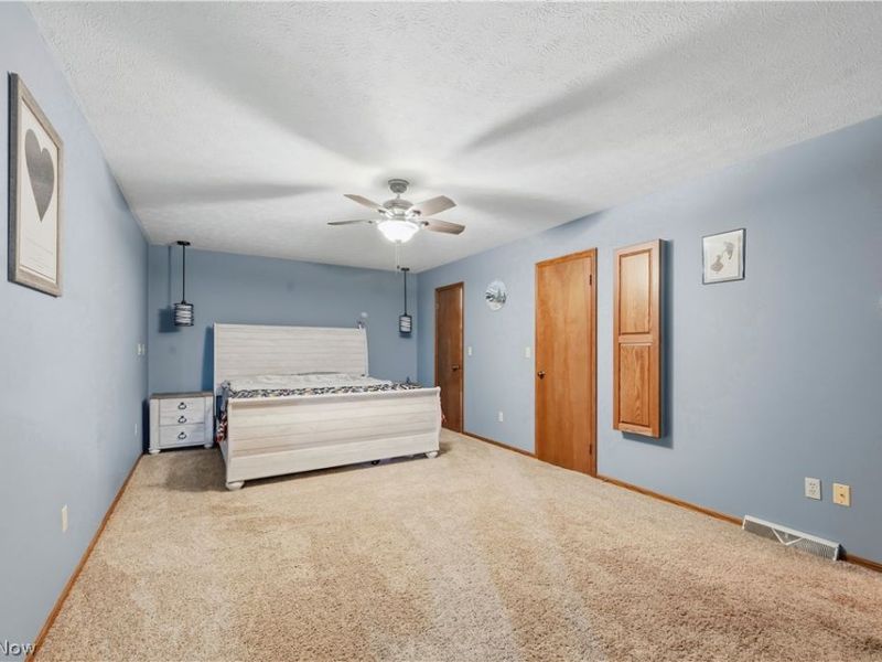 2402 Woodlawn, Dover, OH 44622 Photo 20