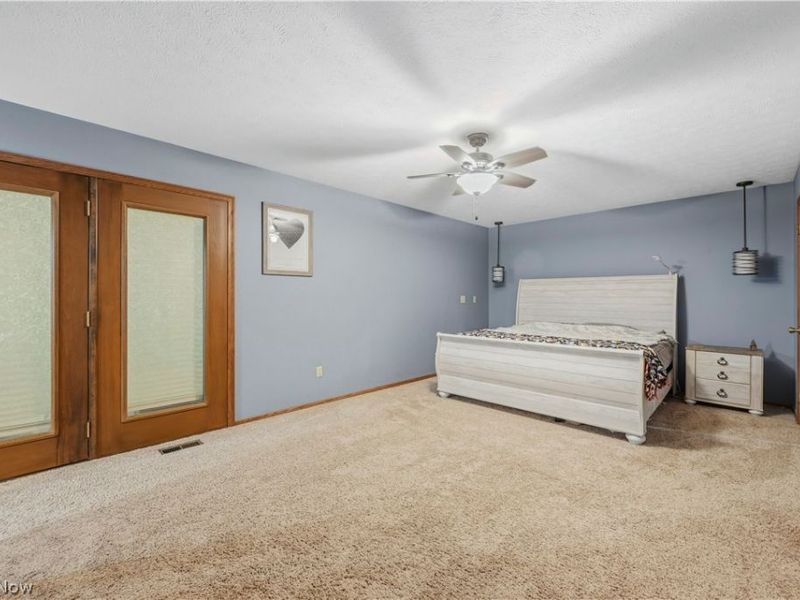 2402 Woodlawn, Dover, OH 44622 Photo 21